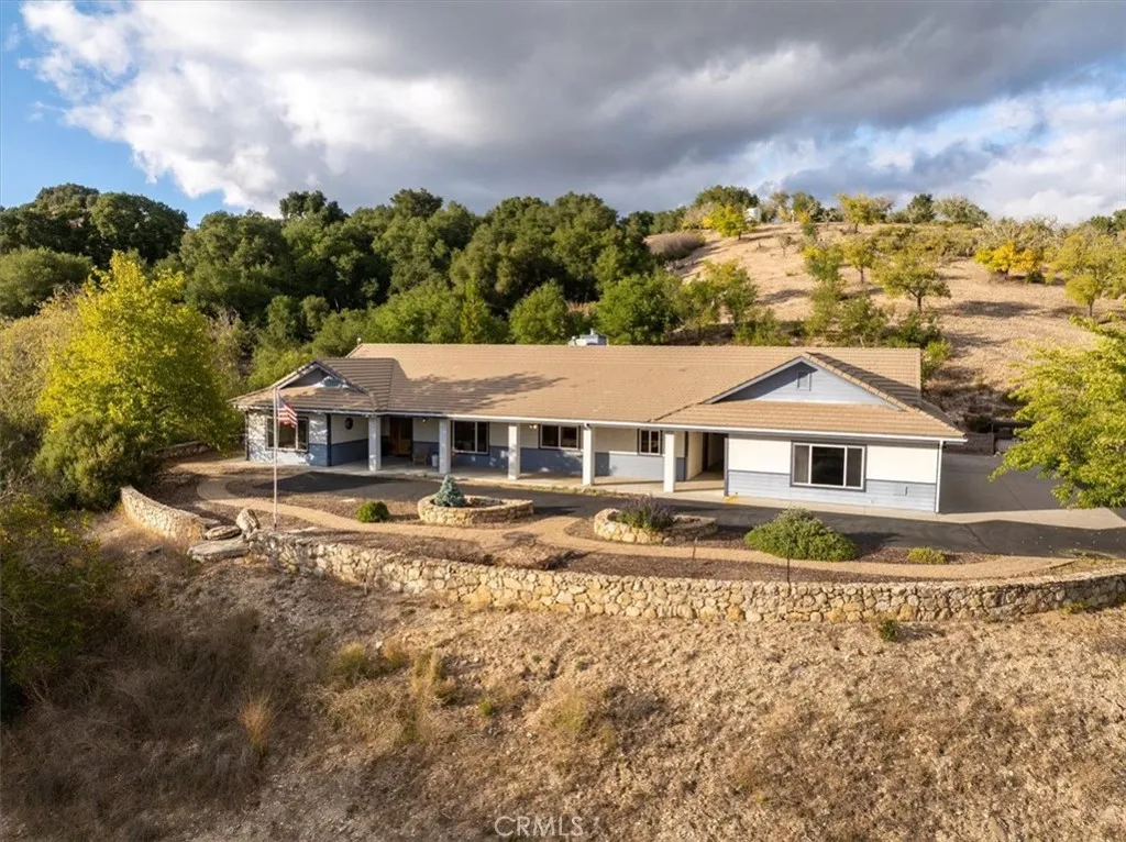4242 Las Tablas Willow Creek Road, Paso Robles, California 93446 — photo 5