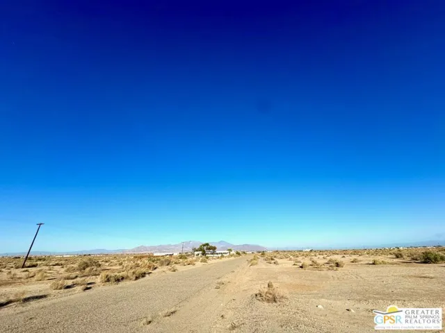 2230 Palm Manor Avenue, Thermal, California 92274 — photo 4