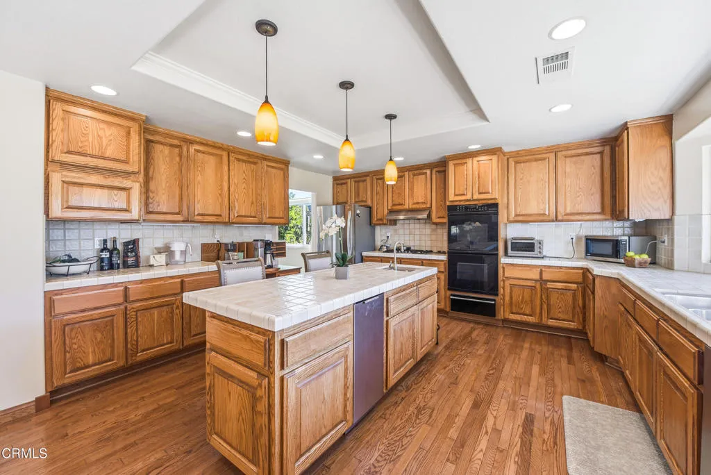 7033 Quito Court, Camarillo, California 93012 home-pic-14