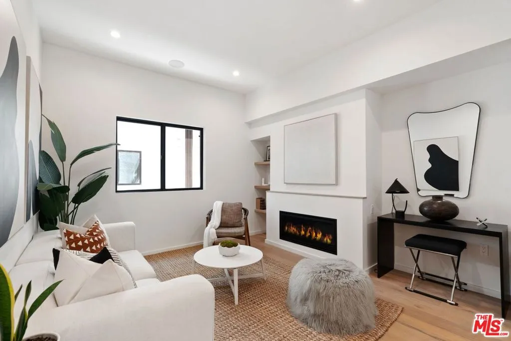 3807 S Verona Court, Los Angeles, California 90066 home-pic-19