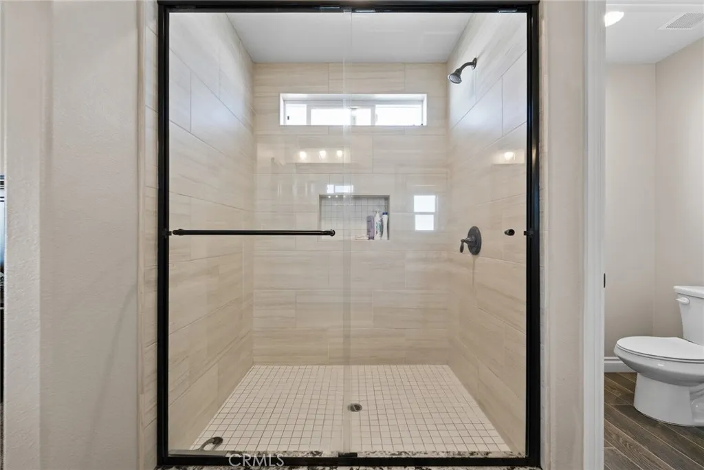 9564 Candlelight Street, Apple Valley, California 92308 home-pic-22