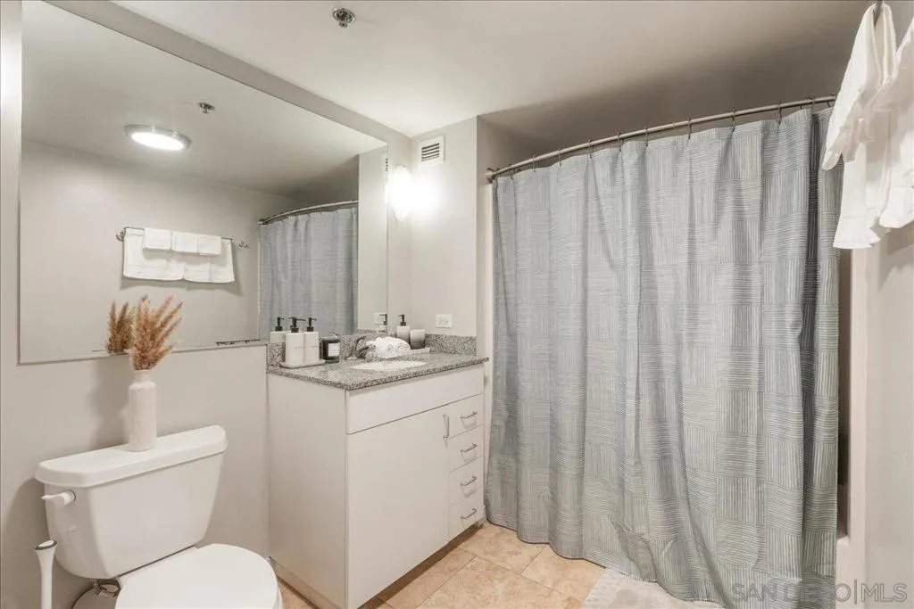 425 W Beech St 503, San Diego, California 92101 home-pic-12
