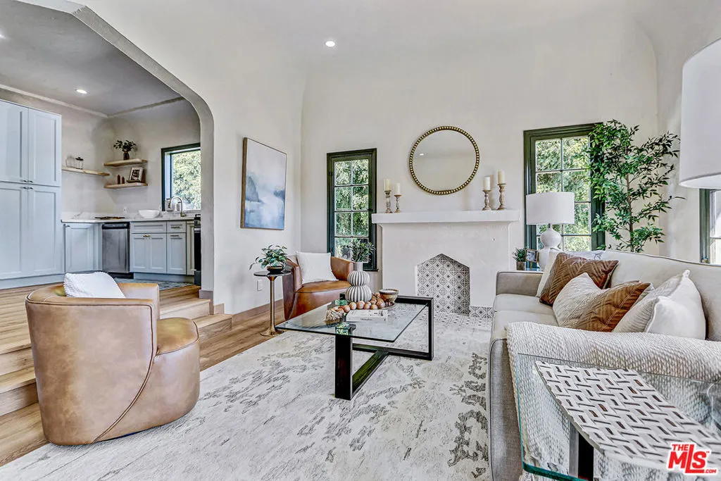 1801 S Sycamore Avenue, Los Angeles, California 90019 home-pic-8