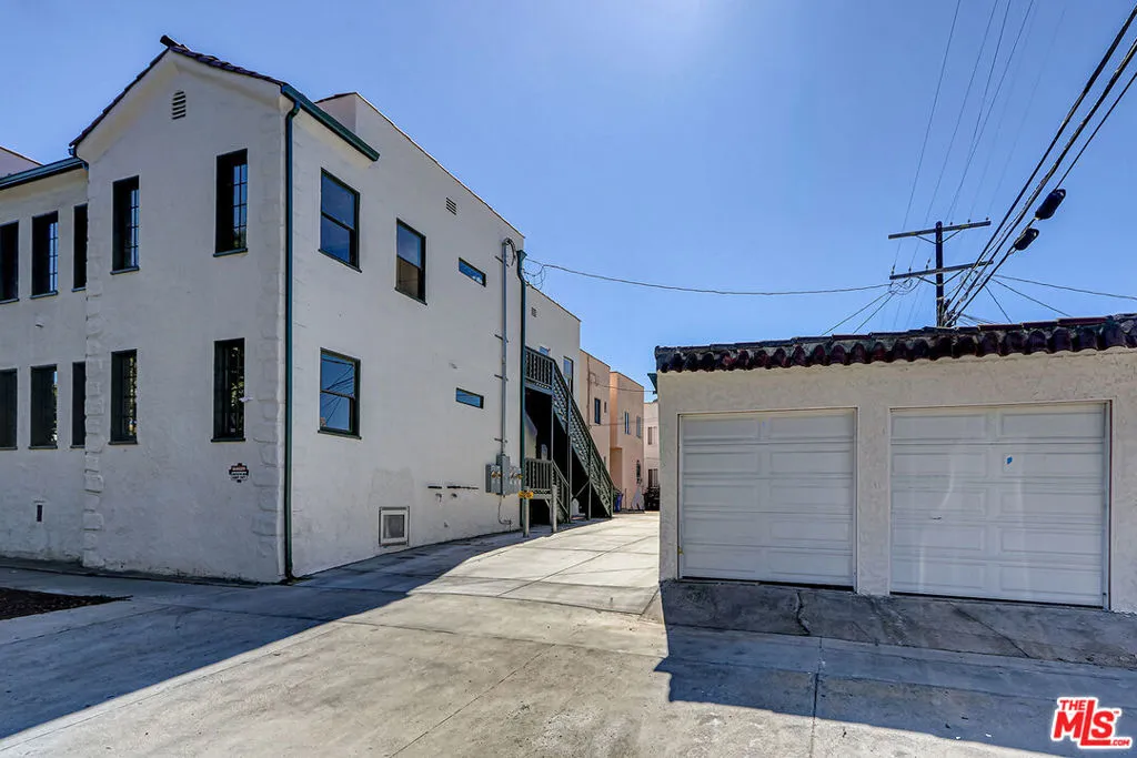 1801 S Sycamore Avenue, Los Angeles, California 90019 home-pic-28