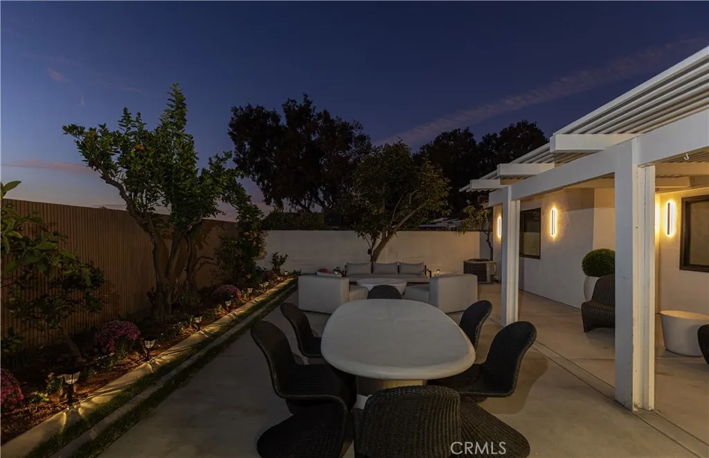 17231 Lido Ln, Huntington Beach, California 92647 home-pic-22