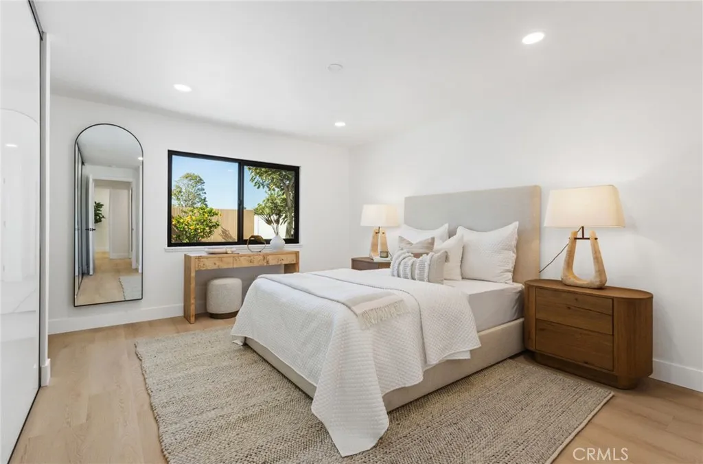 17231 Lido Ln, Huntington Beach, California 92647 home-pic-13