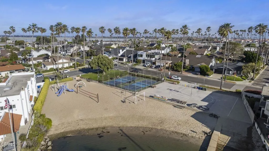 1138 Bonita Court, Ventura, California 93001 home-pic-46