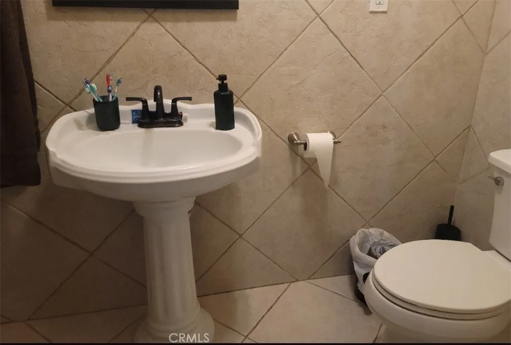 7214 Luxor Street, Downey, California 90241 home-pic-14