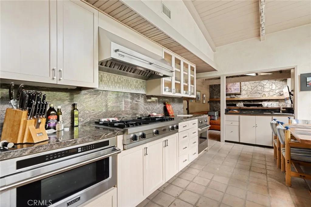 7 Cinnamon Lane, Rancho Palos Verdes, California 90275 home-pic-8