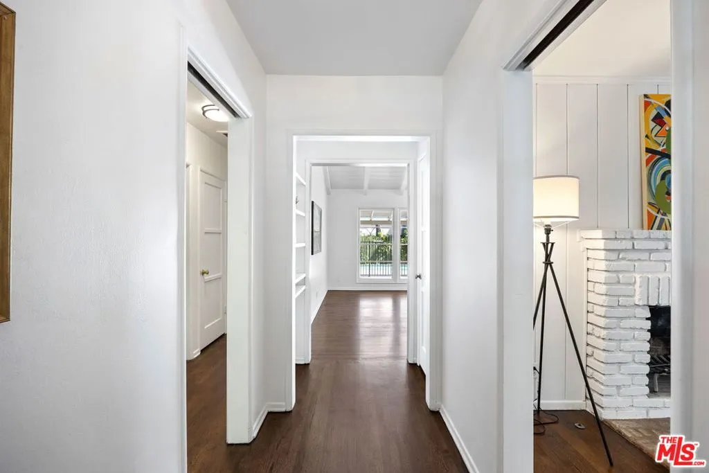 15519 Huston Street, Encino, California 91436 home-pic-2