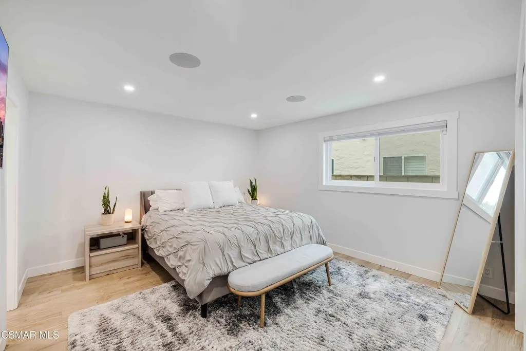 5113 Whitecap Street, Oxnard, California 93035 home-pic-17