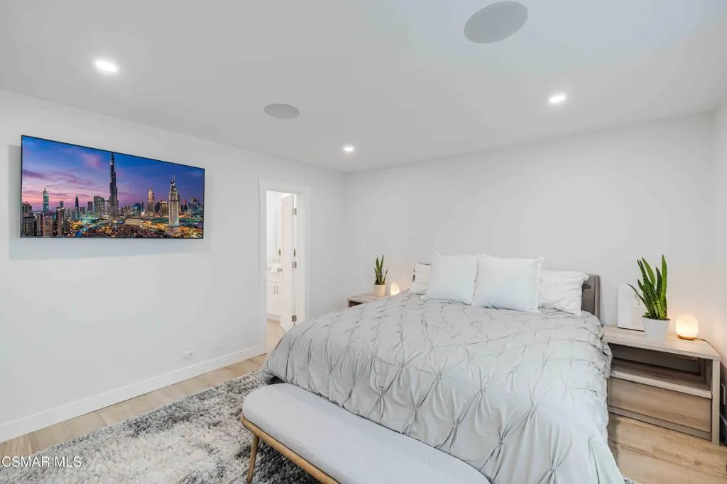 5113 Whitecap Street, Oxnard, California 93035 home-pic-18