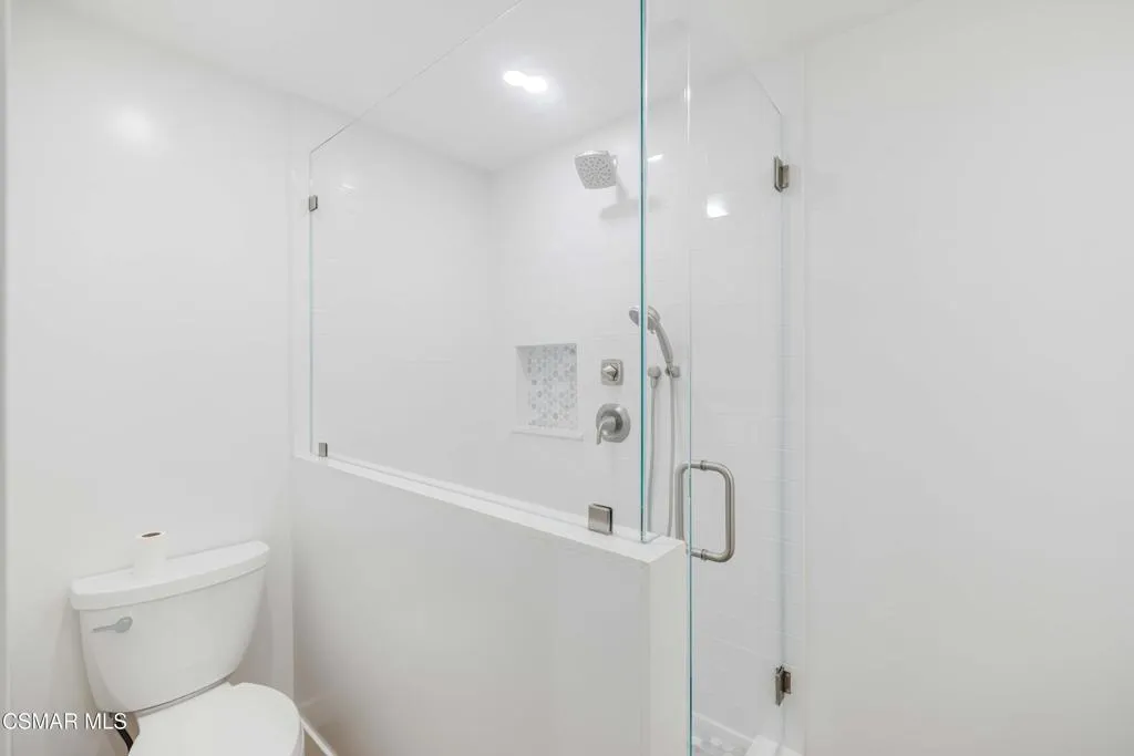 5113 Whitecap Street, Oxnard, California 93035 home-pic-19