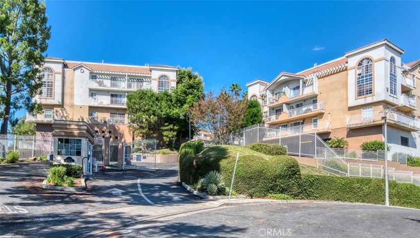 4755 Templeton Street 2117, Los Angeles, California 90032