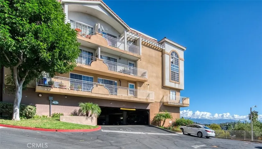 4755 Templeton Street 2117, Los Angeles, California 90032