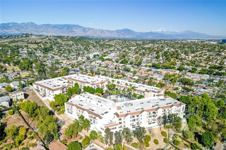 4755 Templeton Street 2117, Los Angeles, California 90032