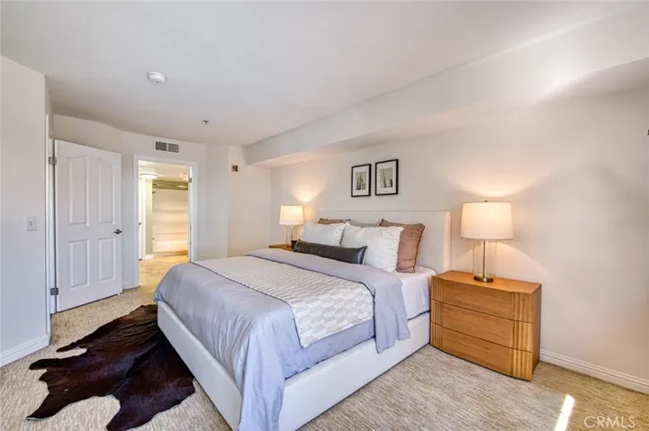 4755 Templeton Street 2117, Los Angeles, California 90032