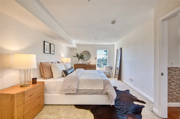 4755 Templeton Street 2117, Los Angeles, California 90032
