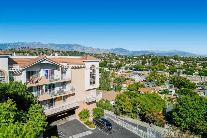 4755 Templeton Street 2117, Los Angeles, California 90032