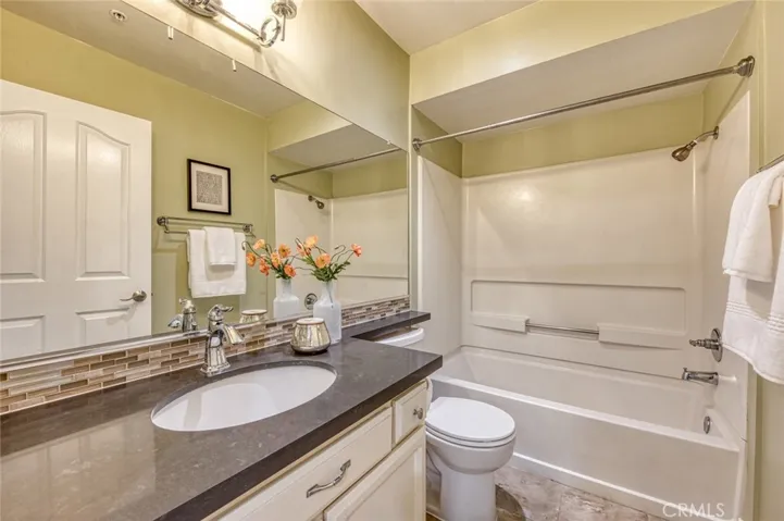 4755 Templeton Street 2117, Los Angeles, California 90032