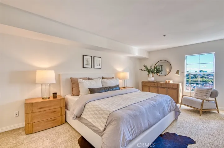 4755 Templeton Street 2117, Los Angeles, California 90032