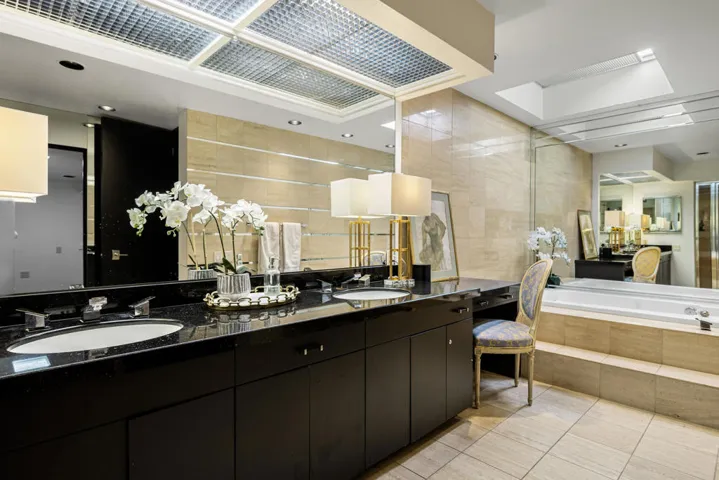 105-print-ML_Andreas_OPMG_1025_105