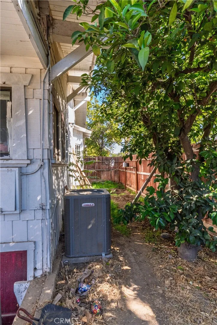 902 W 20th Street, Merced, California 95340 home-pic-36
