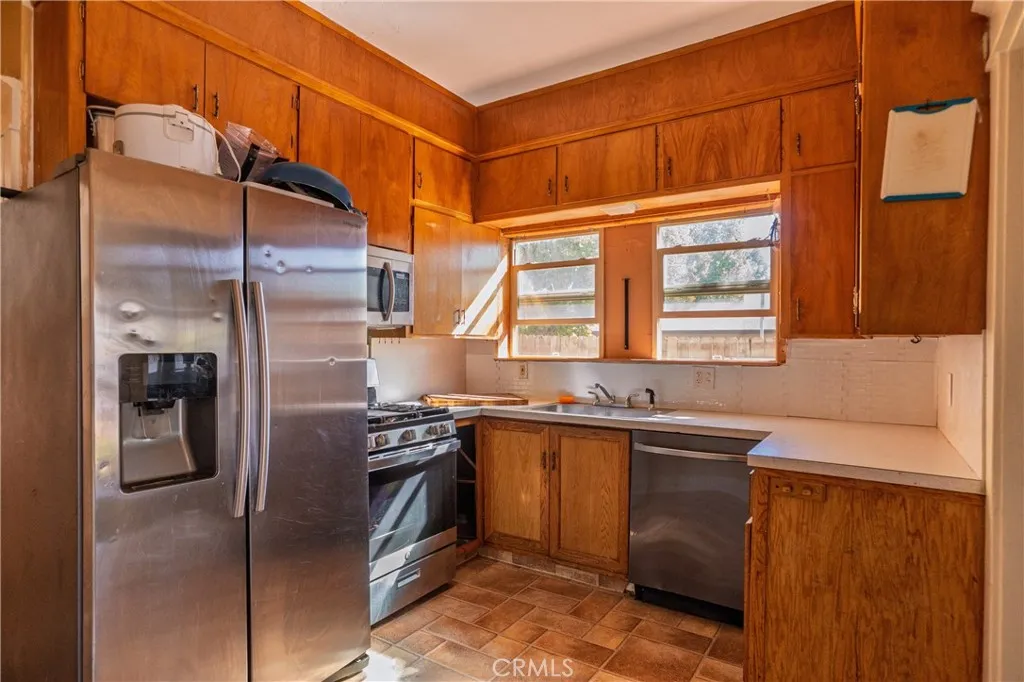902 W 20th Street, Merced, California 95340 home-pic-10