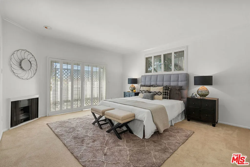 10654 Eastborne Avenue 102, Los Angeles, California 90024 home-pic-14