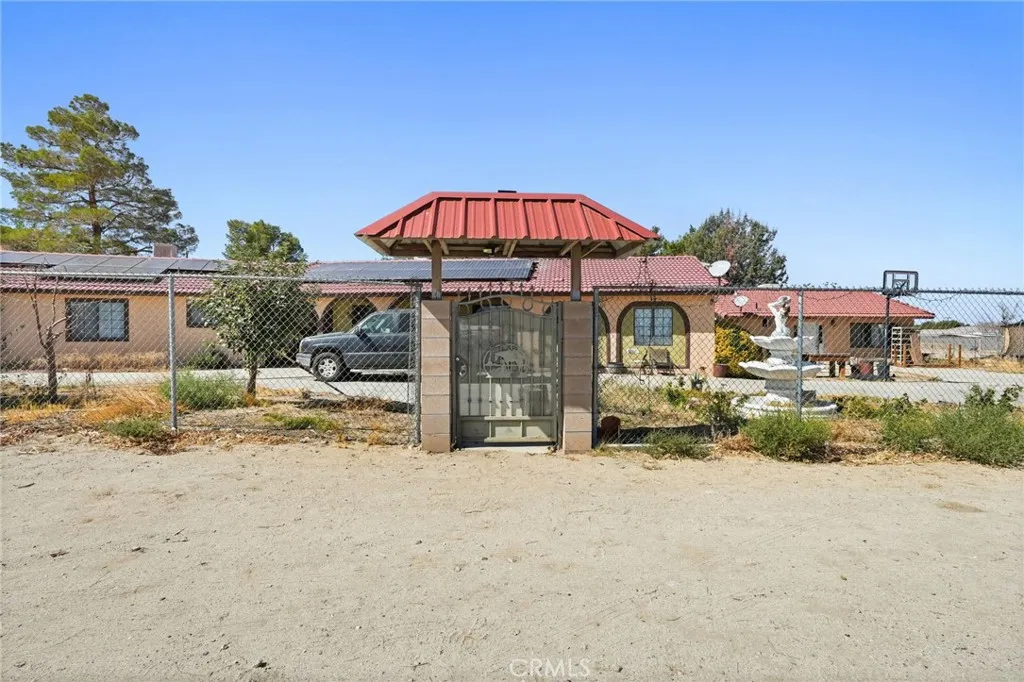 9555 E Avenue T14, Littlerock, California 93543 home-pic-2