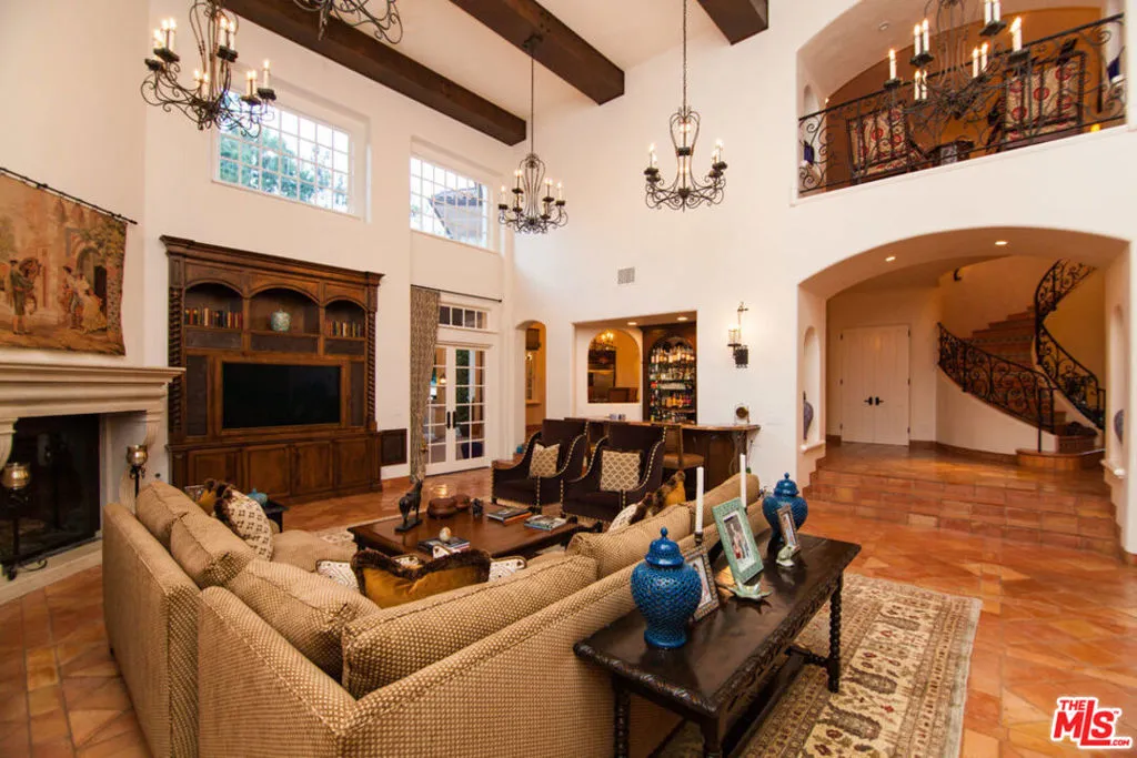 12140 Summit, Beverly Hills, California 90210 — photo 4