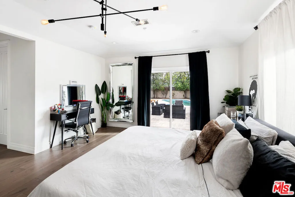 12504 Kling Street, Studio City, California 91604 home-pic-13