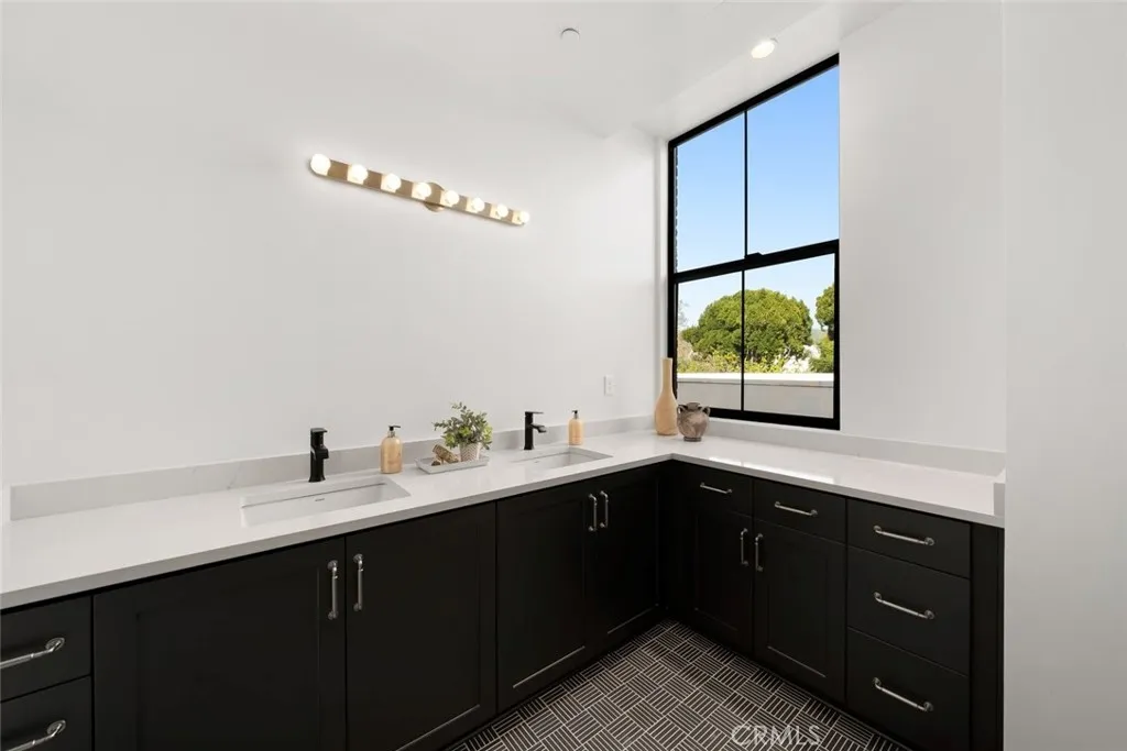 581 Higuera Street 308, San Luis Obispo, California 93401 home-pic-16
