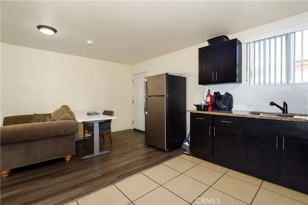 844 W 78th Street, Los Angeles, California 90044 home-pic-18