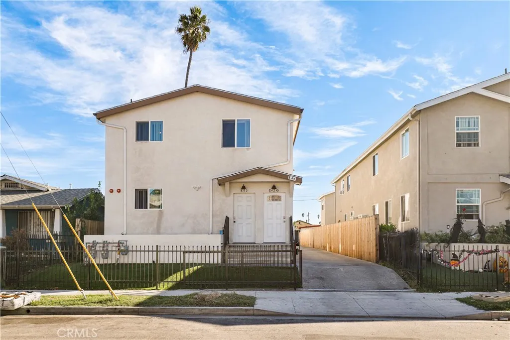 844 W 78th Street, Los Angeles, California 90044 home-pic-35