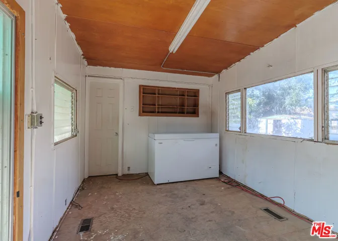 34270 Cheseboro Road, Palmdale, California 93552