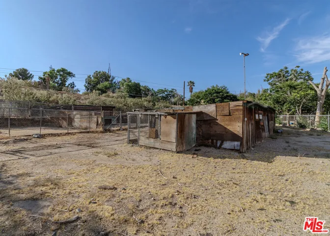 34270 Cheseboro Road, Palmdale, California 93552