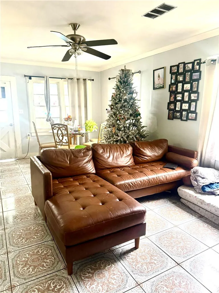 10712 Sherman, Sun Valley, California 91352 home-pic-7