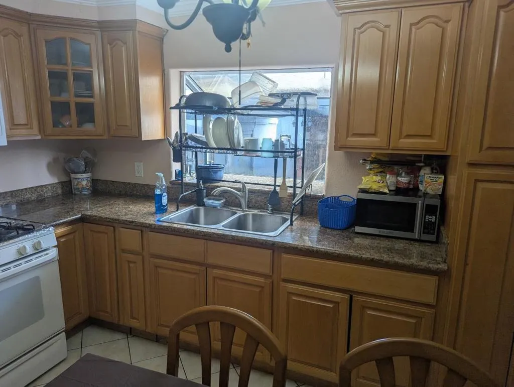 521 Santa Ana Avenue, San Jose, California 95112 home-pic-5