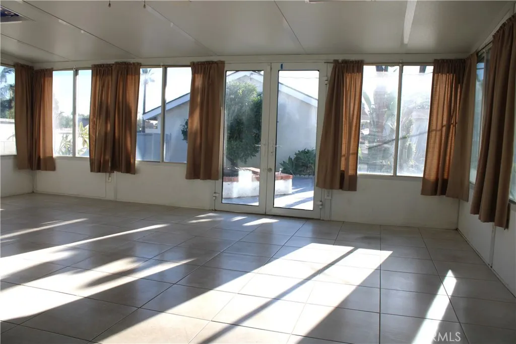 15856 Lawnhill Drive, La Mirada, California 90638 home-pic-18