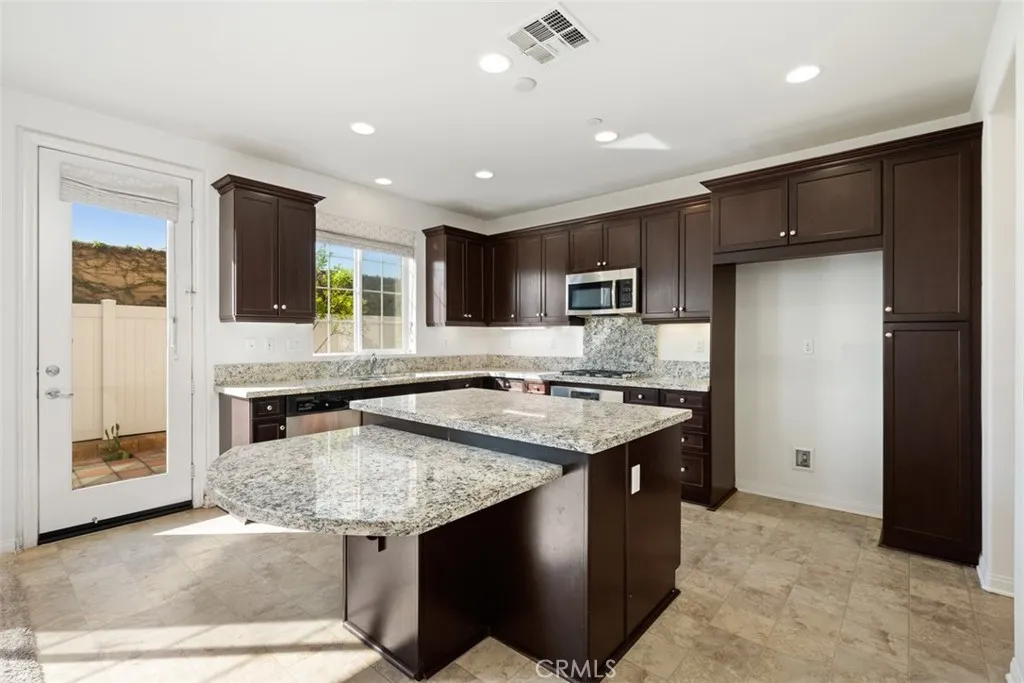 656 Huron Place, Claremont, California 91711 home-pic-7