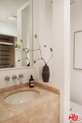7420 Cervantes Place, Los Angeles, California 90046