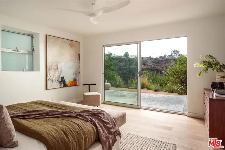 7420 Cervantes Place, Los Angeles, California 90046