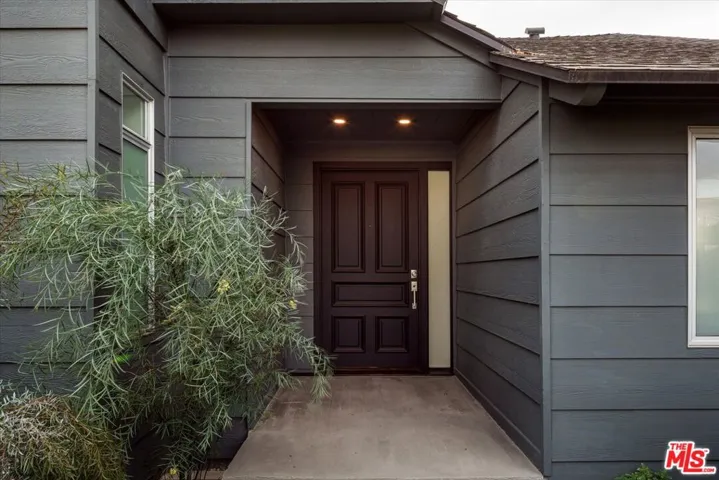 7420 Cervantes Place, Los Angeles, California 90046