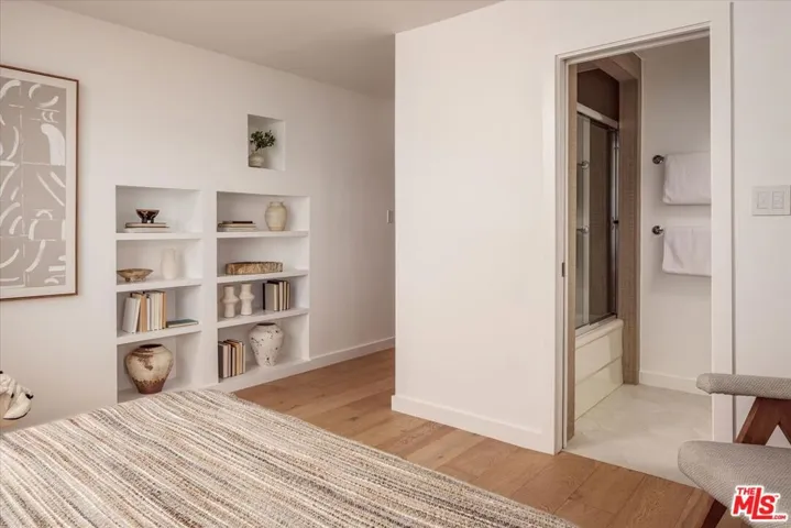 7420 Cervantes Place, Los Angeles, California 90046