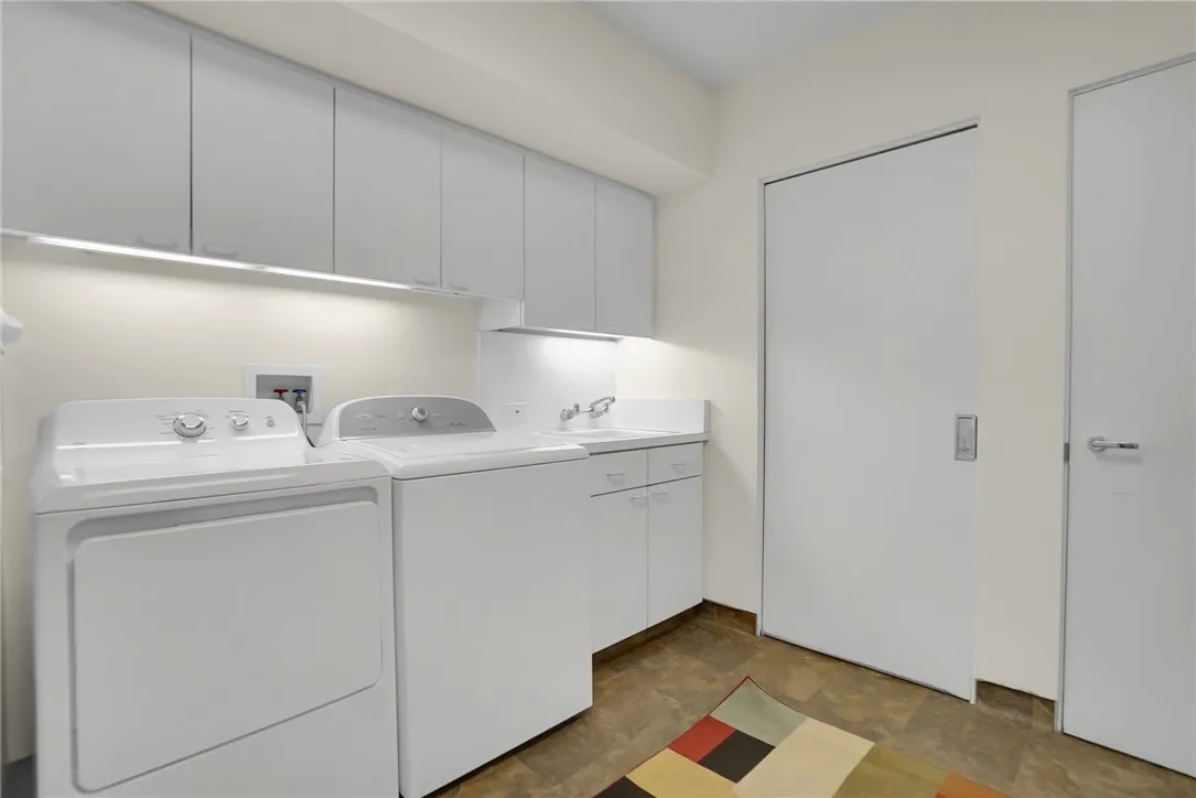 3016 Dona Susana Drive, Studio City, California 91604 home-pic-17