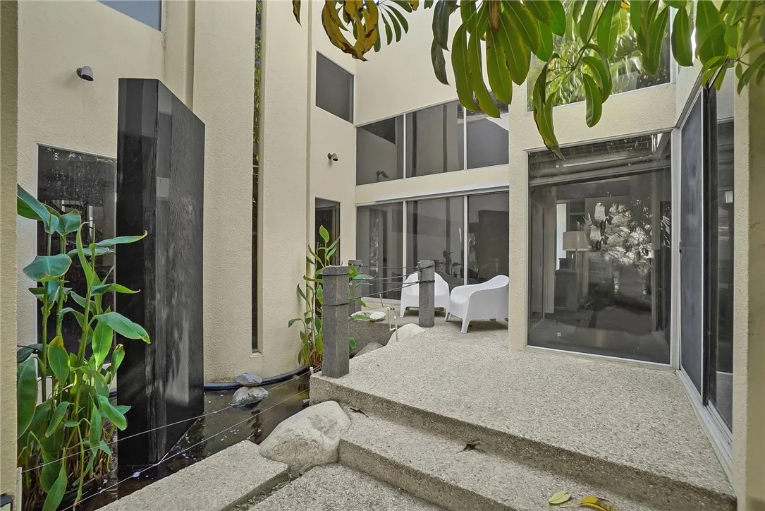 3016 Dona Susana Drive, Studio City, California 91604 home-pic-18