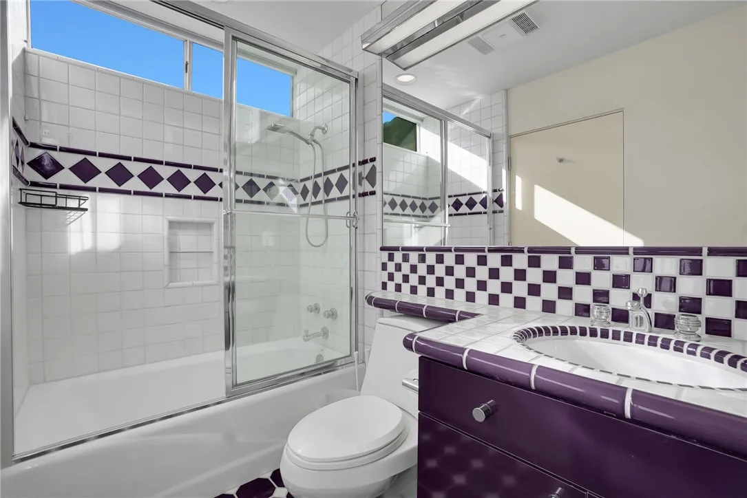 3016 Dona Susana Drive, Studio City, California 91604 home-pic-16