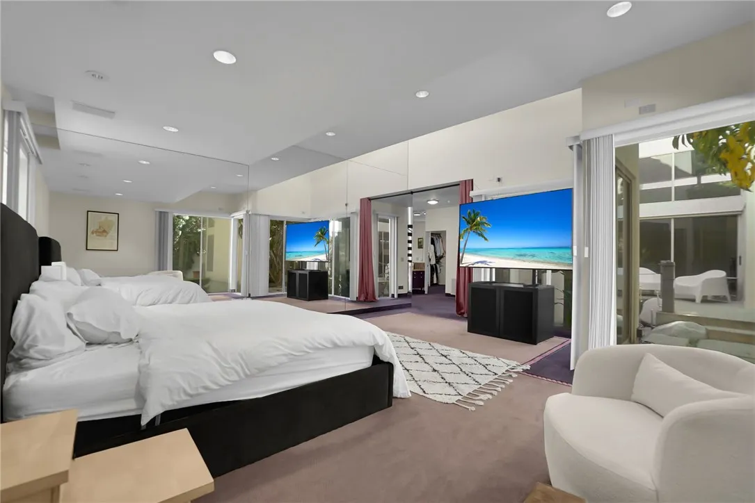 3016 Dona Susana Drive, Studio City, California 91604 home-pic-10