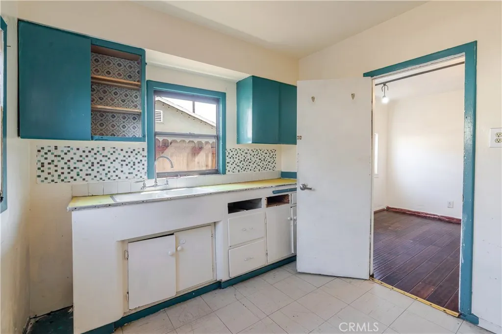 3961 Rockwood Street, East Los Angeles, California 90063 home-pic-2